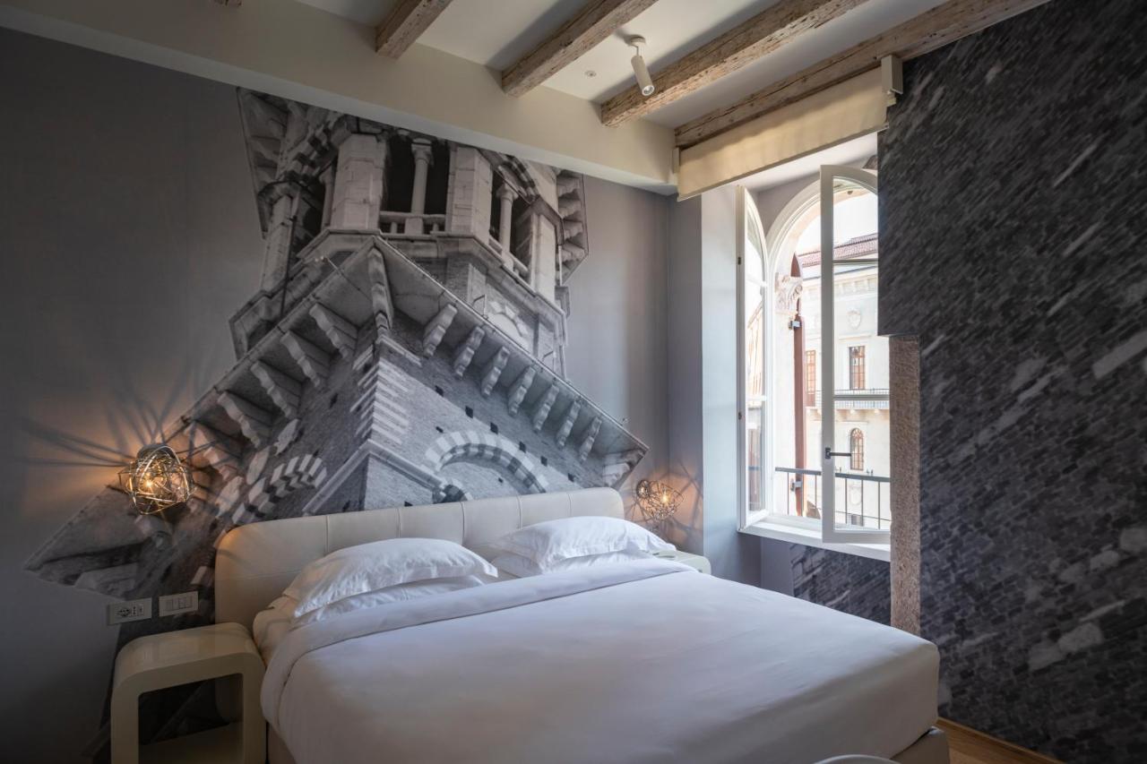 Lords Of Verona Luxury Apartments ภายนอก รูปภาพ