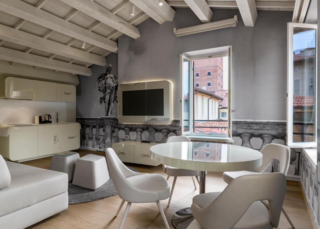 Lords Of Verona Luxury Apartments ภายนอก รูปภาพ